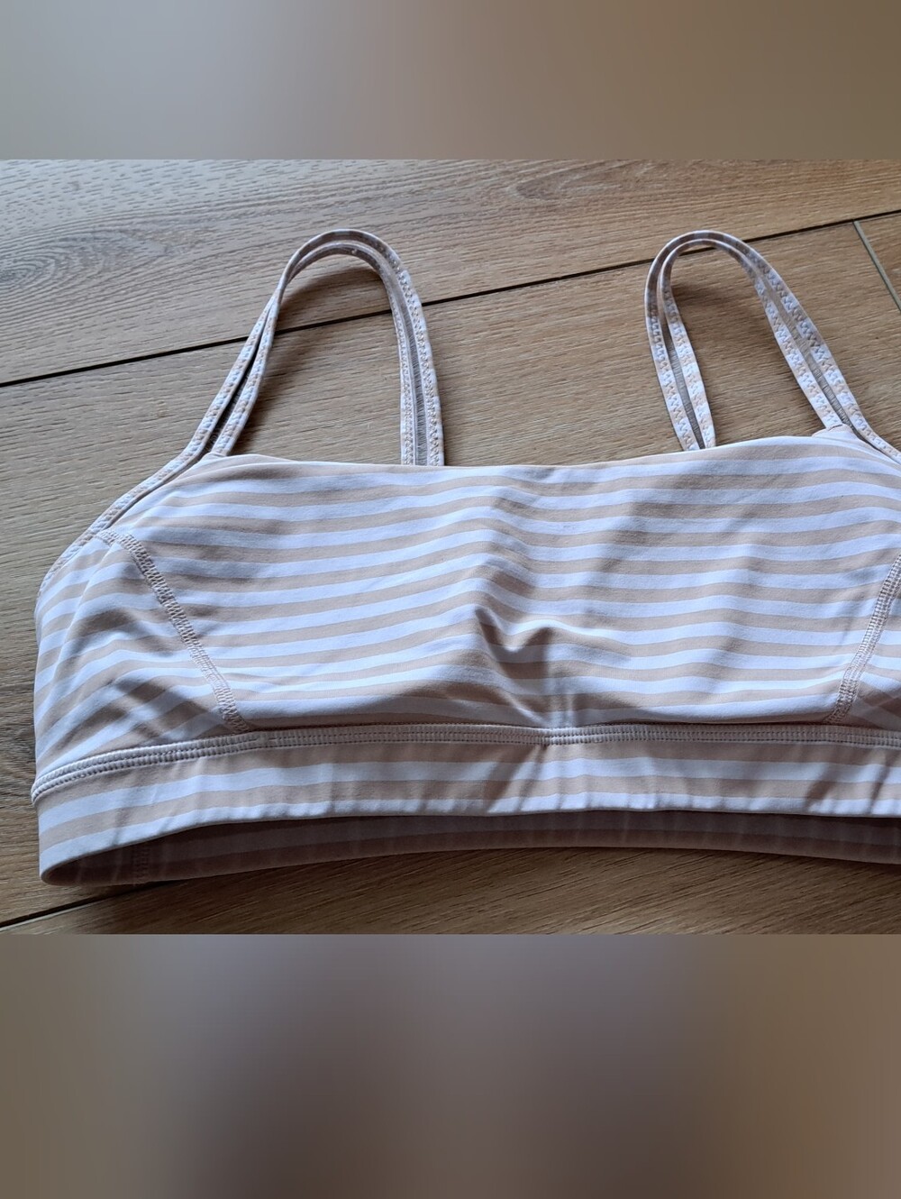 Lululemon Straight Up Bra
Narrow Bold Stripe White Naked